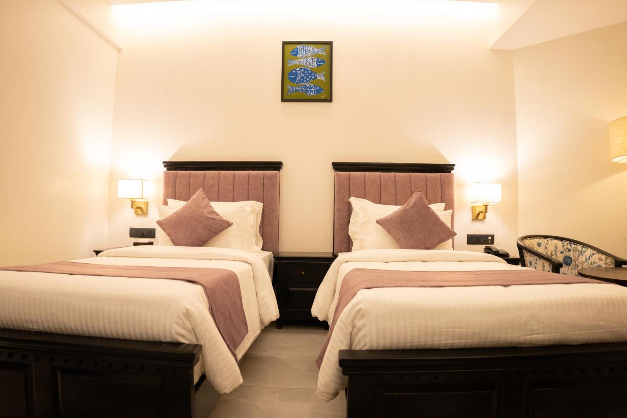 Pride Elite, Daman Hotel Exterior photo