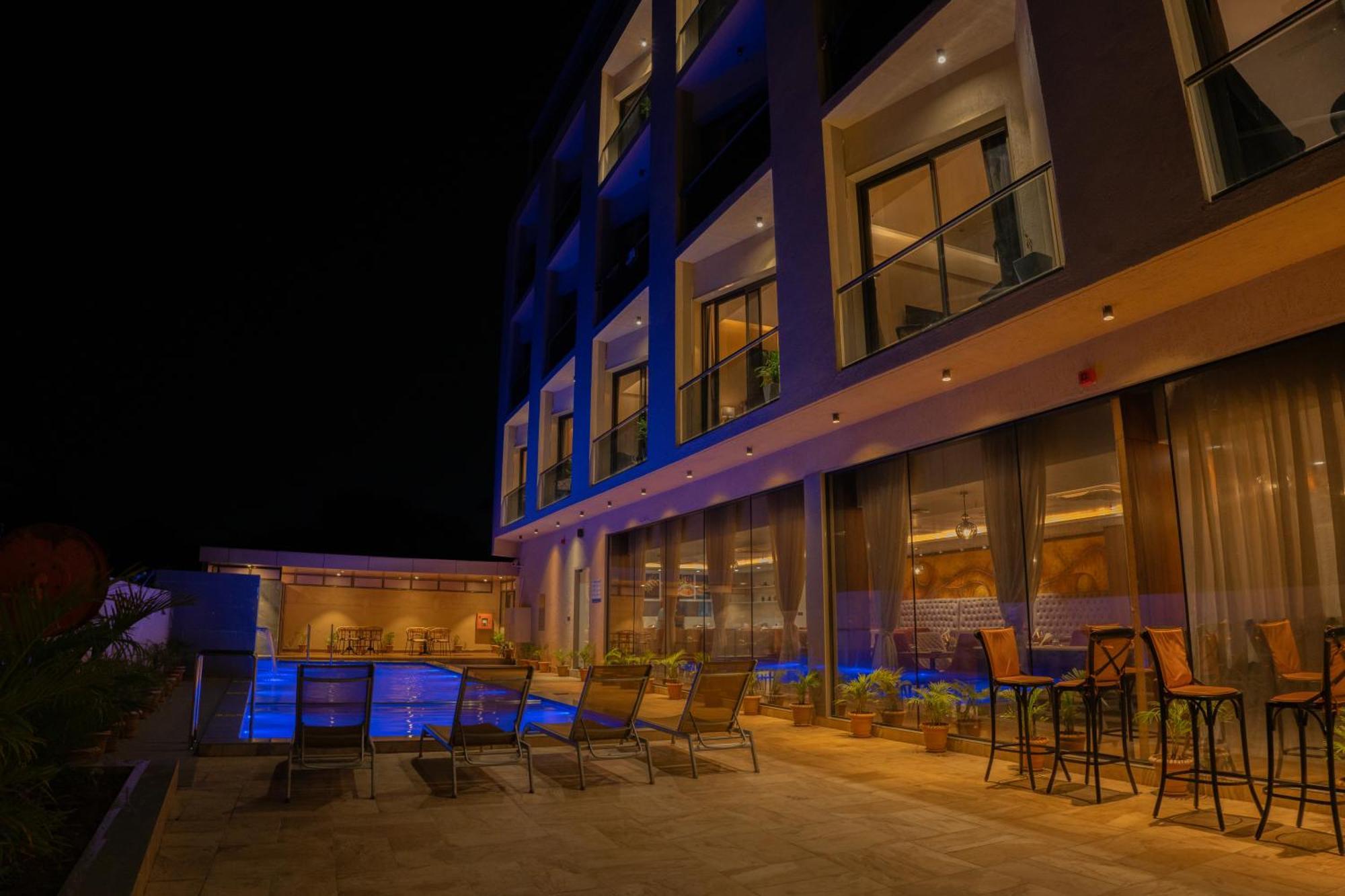 Pride Elite, Daman Hotel Exterior photo