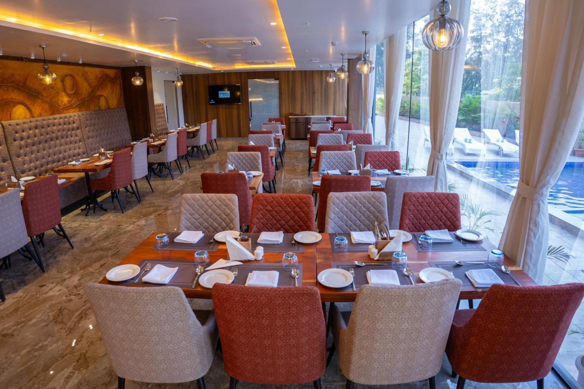 Pride Elite, Daman Hotel Exterior photo