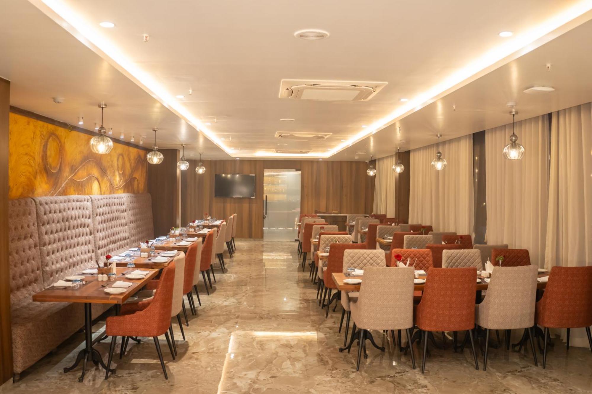 Pride Elite, Daman Hotel Exterior photo